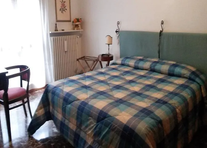 Paradiso Konukevi Faenza