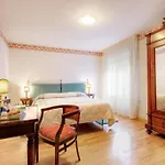 Pensión Paradiso