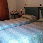 Pensión Paradiso