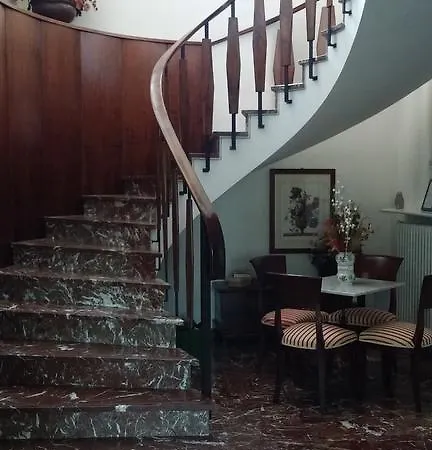 Pensión Paradiso 3*