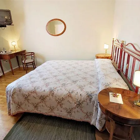 Paradiso Pensión Faenza