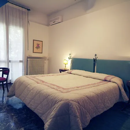 Paradiso Pensión Faenza